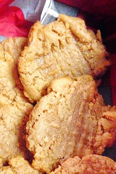 3-Ingredient Peanut Butter Cookies – Gluten-free
