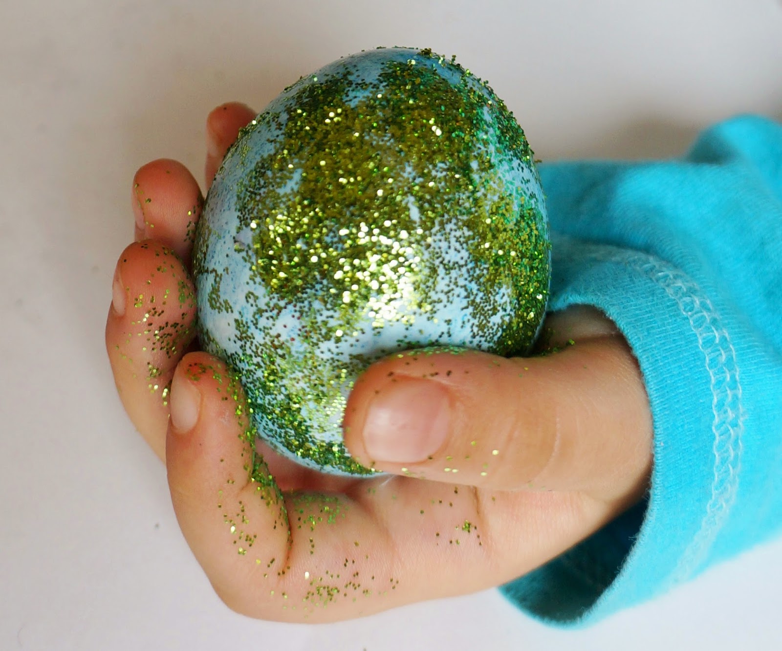Glittery Eggs and Armenian Easter Cake (Paska)